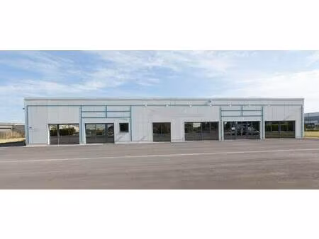 local d'activités à louer