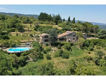 vente maison 10 pièces 273 m² bonnieux (84480)