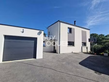 vente maison à elven (56250) : à vendre / 110m² elven