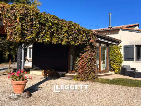 maison 4 pièce(s)  montignac-le-coq