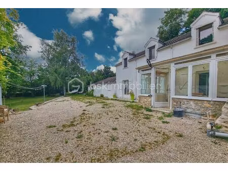 corps de ferme de 186 m² à dammartin-en-goele