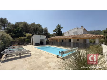 propriété avec dépendance  piscine et grand terrain! havre de paix à garéoult