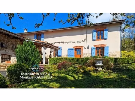 maison 4 pièces + gîte  piscines et spa vollore ville (63)