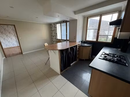 vente appartement 2 pièces 33 m² bruyères-le-châtel (91680)