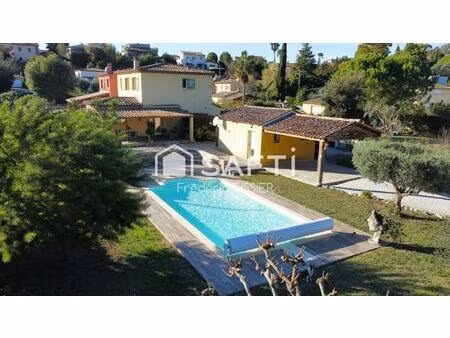la roquette s/siagne : villa mitoyenne 4 pièces + piscine.