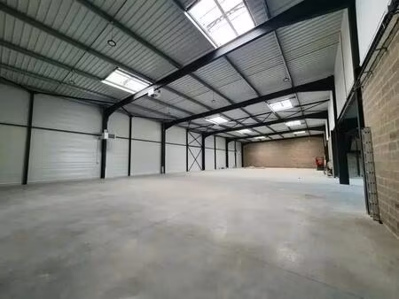 vente local industriel 2376 m² villebon-sur-yvette (91140)