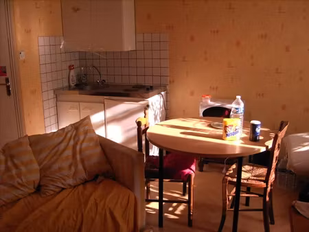 location meublée appartement 1 pièce 25 m² à douai (59500)  475 €