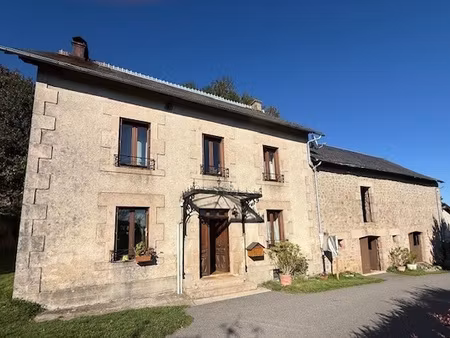 maison en pierre au coeur du plateau de millevaches
