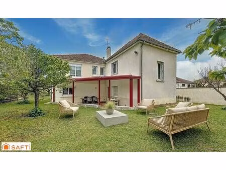 proche auxerre  toutes commodités