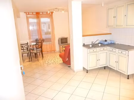 location meublée appartement 3 pièces 60 m² à lanvéoc (29160)  710 €