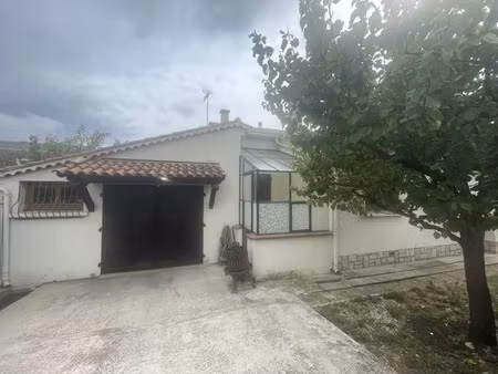 location maison 5 pièces 81 m² à hyeres (83400)  1 783 €