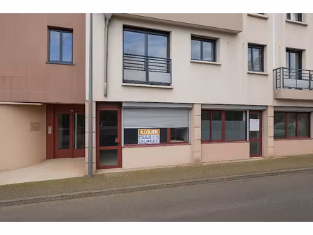 location locaux professionnels 2 pièces 32 m² à tassin-la-demi-lune (69160)  697 €