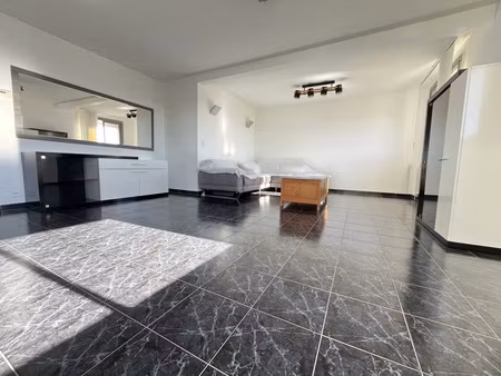 appartement de type 3/4 de 74m2 avec balcon