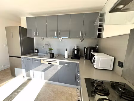 en exclusivité appartement t3 terrasse et parking