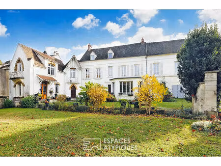 ancien relais de chasse en bord de marne