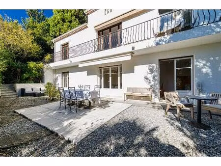 antibes â la badine  le charme rare dâune maison entre mer et verdure sans vis-a-vis