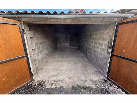 location stationnement  m² t- à compiègne  110 €