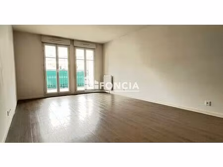 vauréal f3 avec balcon et parking sous-sol