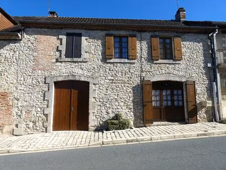 maison 76 m2 / 2 chambres / grange attenante 34m² / petit jardin