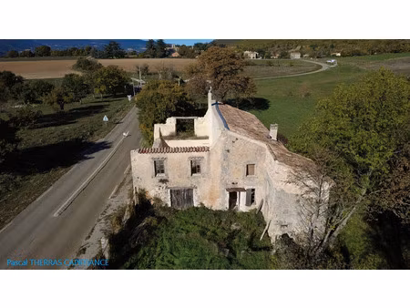 ensemble immobilier à rénover - fort potentiel d'exploitation commerciale ou touristique a