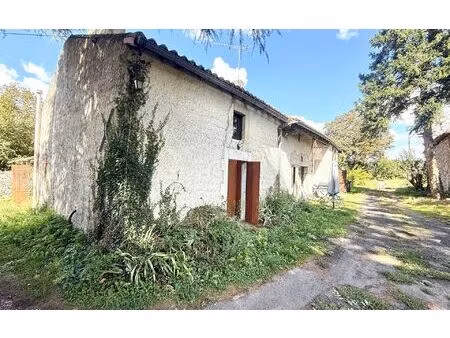 maison cherves 164 m² t-4 à vendre  154 000 €