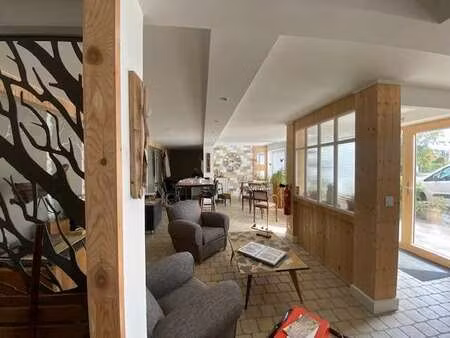 vente bureaux et commerces à hérouville-saint-clair (14200) : à vendre / hérouville-saint-