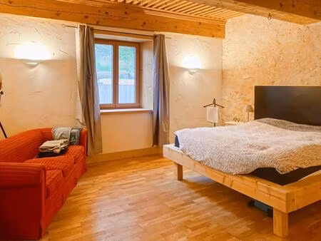 corps de ferme 500 m2 avec partie a rénover