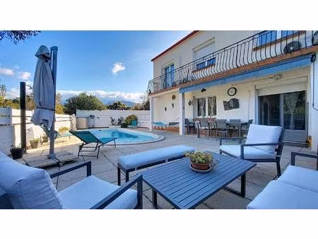 maison familiale - 2 niveaux - 4 chambres - piscine