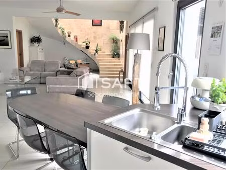 rare : maison d’architecte sur 20 ares arborés  cadre idyllique