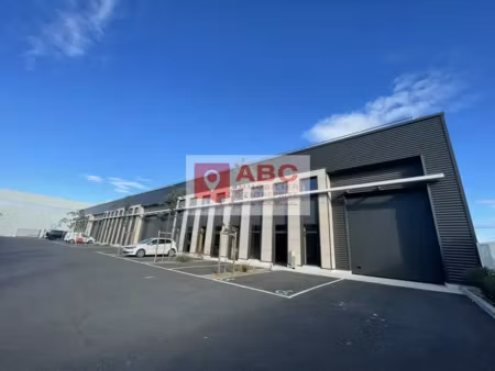 locaux d'activites neufs a vendre ou a louer a gallargues le montueux (30660)