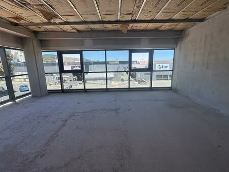 location bureau 155 m² à manosque (04100)