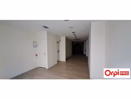 local commercial a louer