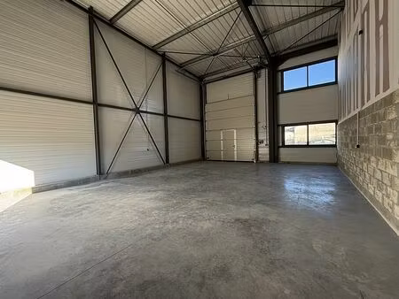 location local d'activités eysines 100 m²