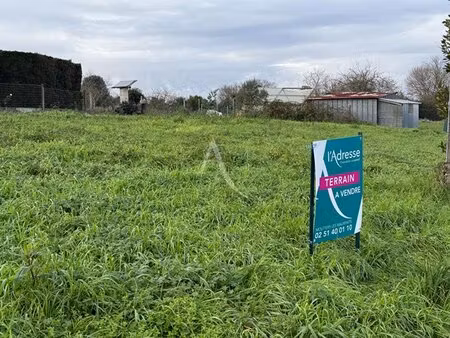 en vente terrain non constructible 607 m² – 66 100 € |avrillé