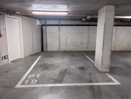 overdekte parkeerplaats te koop in machelen
