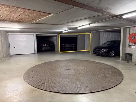 dubbele garage in brugge centrum!