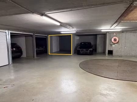 ondergrondse garage op topligging in brugge centrum!