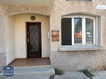 location local commercial carpentras 84200