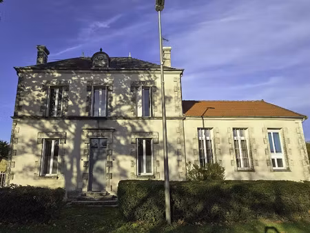 vente maison 5 pièces 161 m² bernay-saint-martin (17330)