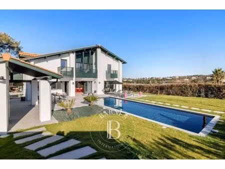 maison de luxe de 5 chambres en location à saint-jean-de-luz  france