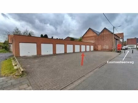 garagebox in de koolkappersstraat te kortrijk.