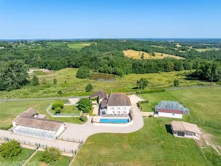 maison de prestige en vente beaumont-du-périgord  france