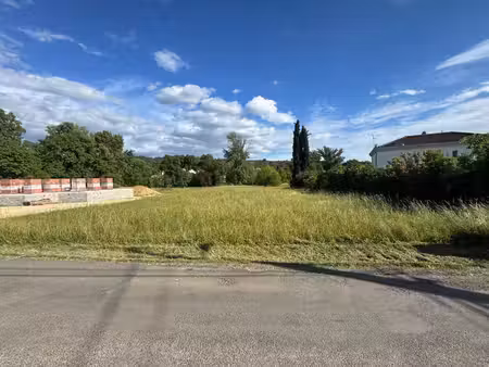 beau terrain à bâtir aux portes d’alès – cadre paisible et environnement privilégié