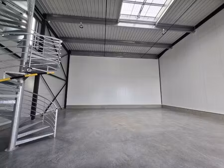 location local professionnel 4 735m² joue les tours 37300
