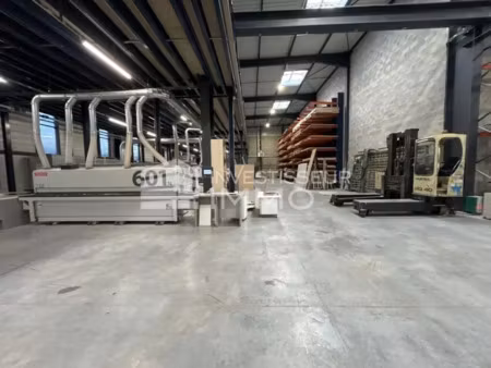 cellule d'activités 601 m² à louer - serris (val d'europe)