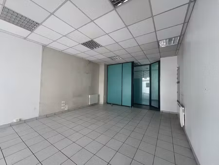 location local commercial 94m² le mans 72000