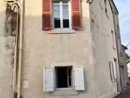 maison de ville de 2 pièces principales