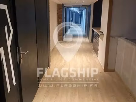 cergy st christophe a louer 450 m²