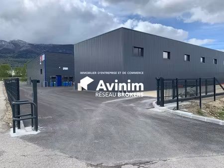 à vendre – entrepôt avec sanitaire - thoiry 01710