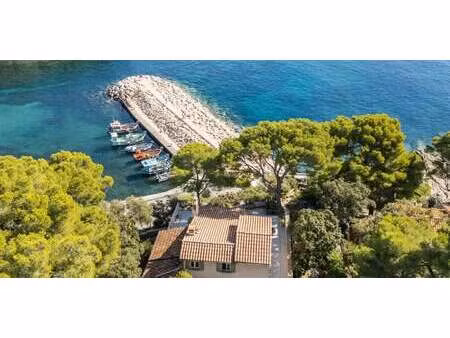 maison avec piscine et terrasse hyeres (83)